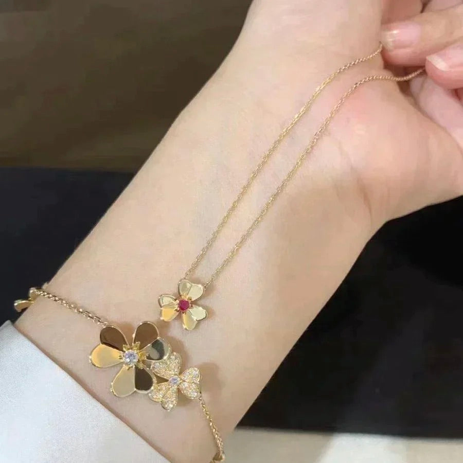 Frivole Gold Flower Necklace – LUX VERSE Luxury Designer Fashion Outlet