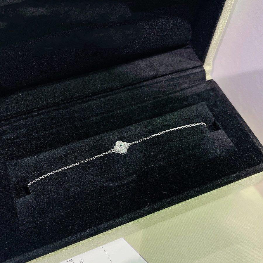 Clover  Single Flower Bracelet Silver – LUX VERSE Luxury Designer Fashion Outlet