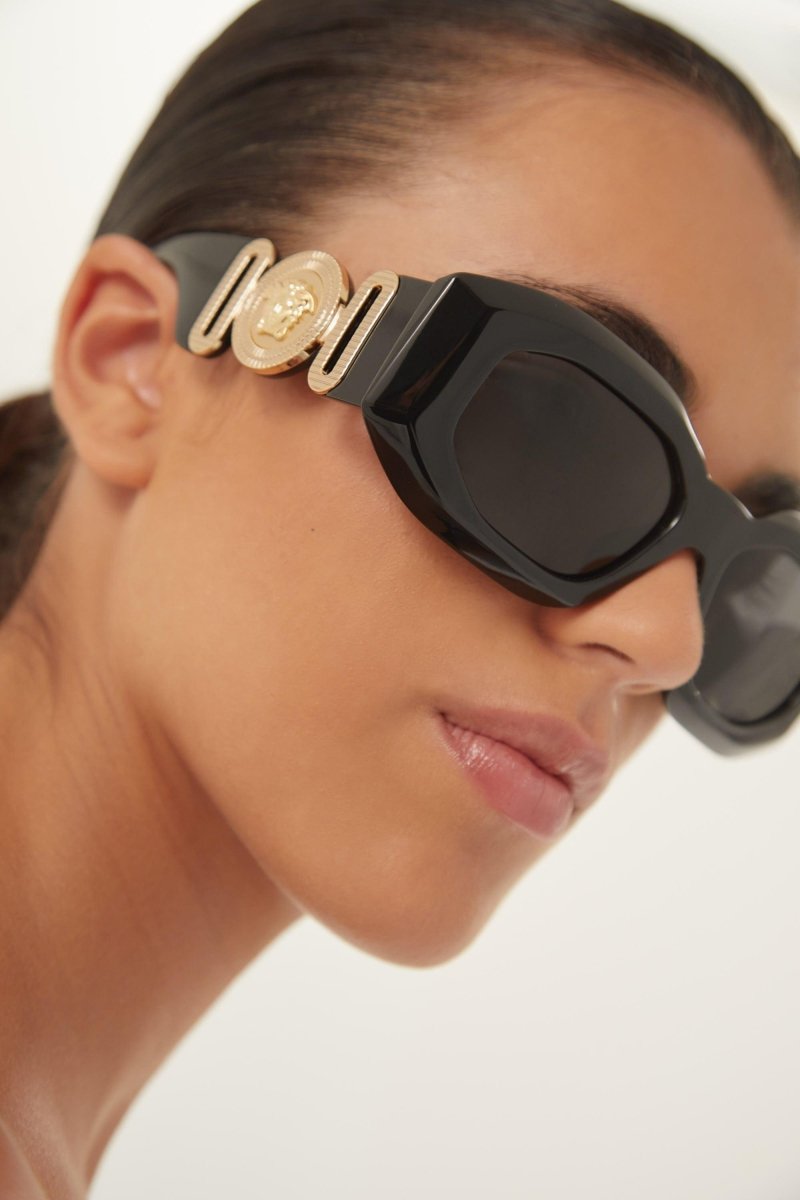 Biggie bold oval sunglasses in black with iconic jellyfish – is distinguished by its strength of character, innovative use of new, – LUX VERSE Luxury Designer Fashion Outlet