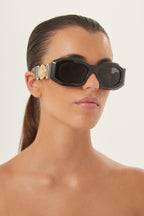 Biggie bold oval sunglasses in black with iconic jellyfish – is distinguished by its strength of character, innovative use of new, – LUX VERSE Luxury Designer Fashion Outlet