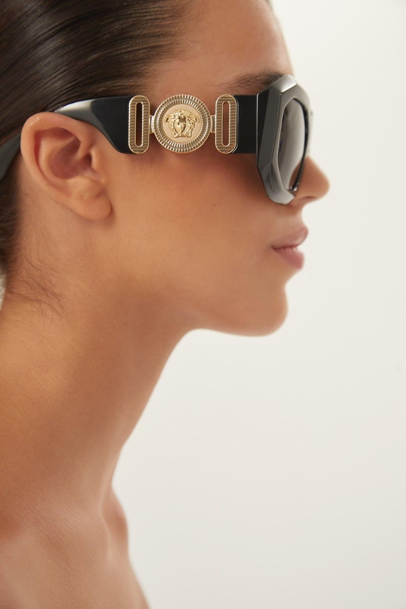 Biggie oversized sunglasses in black with iconic jellyfish – is distinguished by its strength of character, innovative use of new, – LUX VERSE Luxury Designer Fashion Outlet