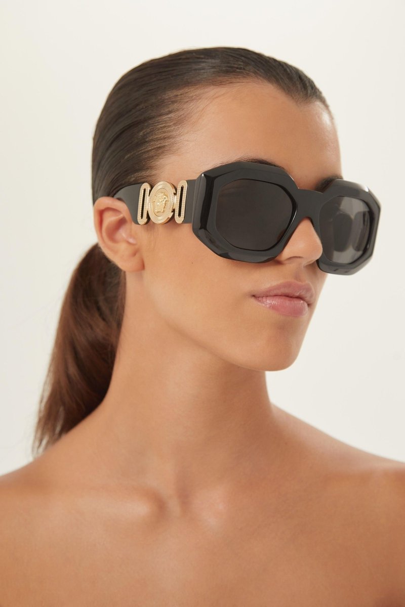 Biggie oversized sunglasses in black with iconic jellyfish – is distinguished by its strength of character, innovative use of new, – LUX VERSE Luxury Designer Fashion Outlet