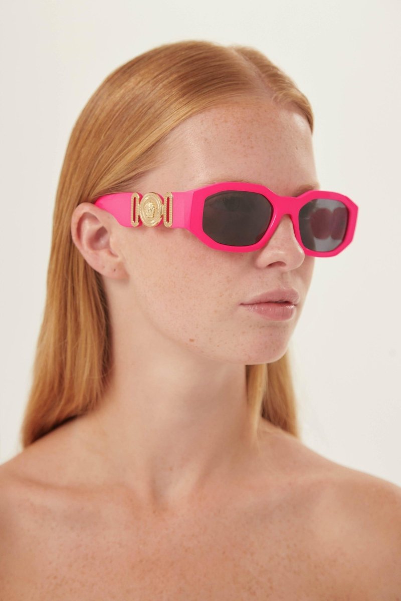 Biggie sunglasses in pink with iconic jellyfish – is distinguished by its strength of character, innovative use of new, – LUX VERSE Luxury Designer Fashion Outlet
