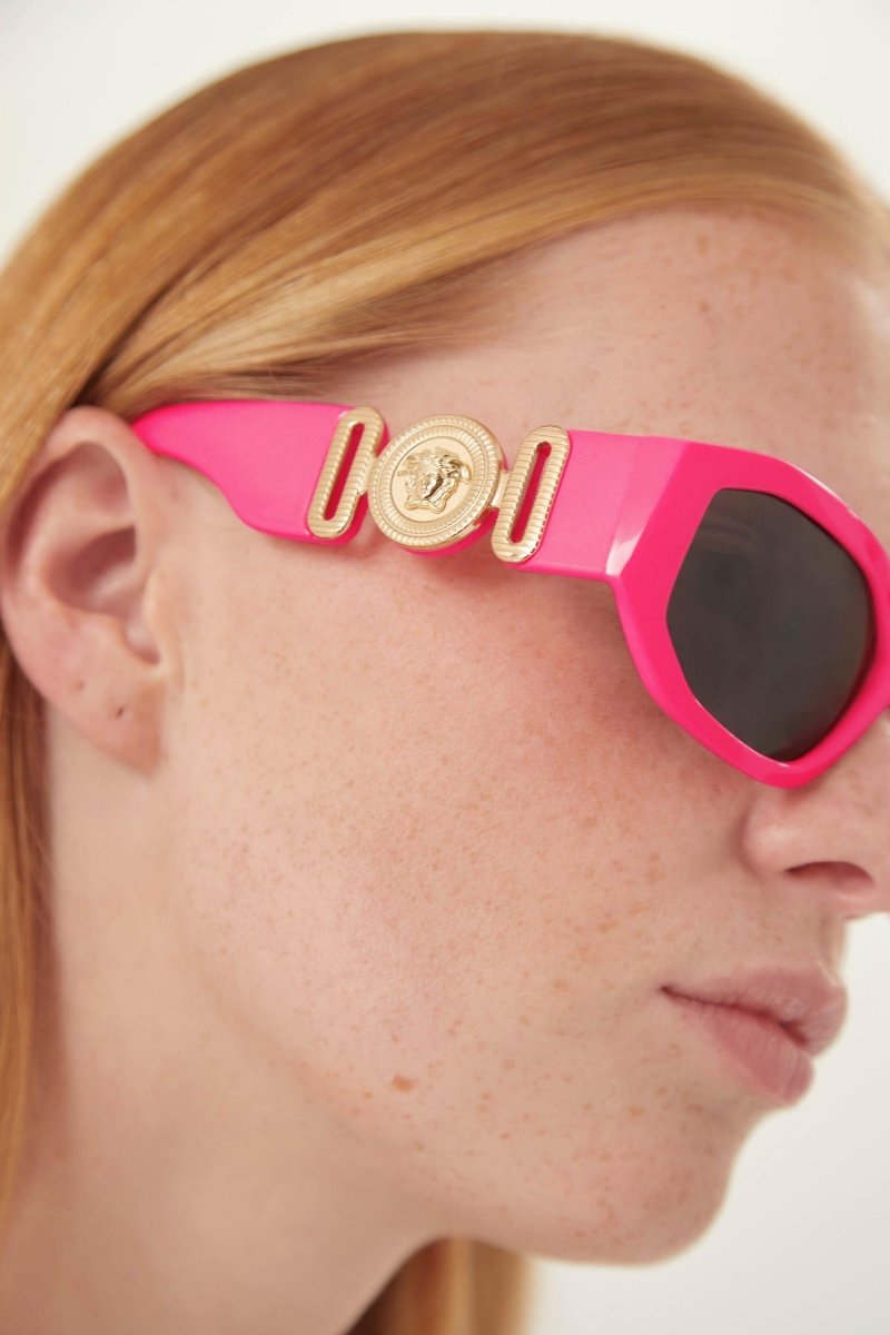 Biggie sunglasses in pink with iconic jellyfish – is distinguished by its strength of character, innovative use of new, – LUX VERSE Luxury Designer Fashion Outlet