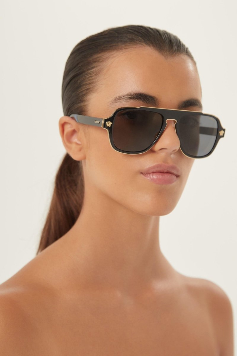 Caravan sunglasses with gold details – is distinguished by its strength of character, innovative use of new, – LUX VERSE Luxury Designer Fashion Outlet
