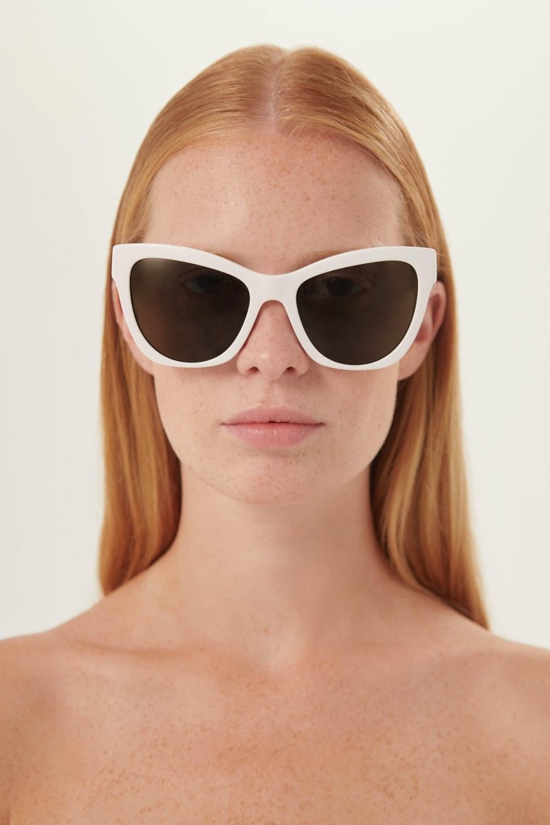 Cat eye white sunglasses – is distinguished by its strength of character, innovative use of new, – LUX VERSE Luxury Designer Fashion Outlet