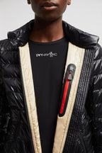 Walibi Short Down Jacket – multi-functional: the practical puffer boasts pull-out gloves and is packable- – LUX VERSE Luxury Designer Fashion Outlet