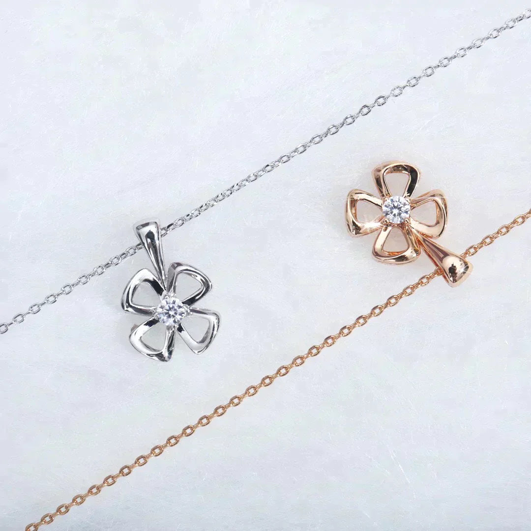 Fiorever Necklace Diamond Center – LUX VERSE Luxury Designer Fashion Outlet